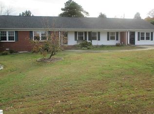 4 Vaille Dr, Taylors, SC 29687