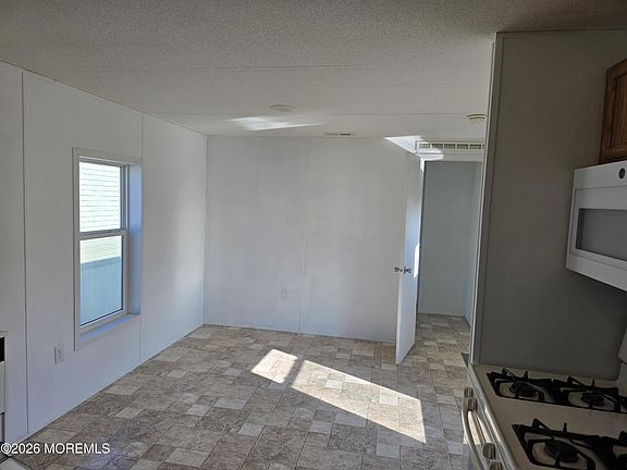 3rd image of 469 S Green St Trlr 55