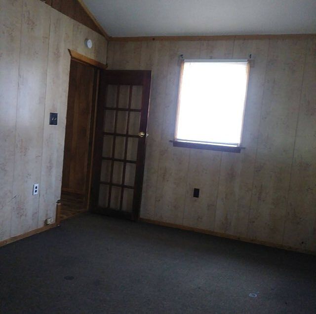 1st image of 115 Hawkins Cir