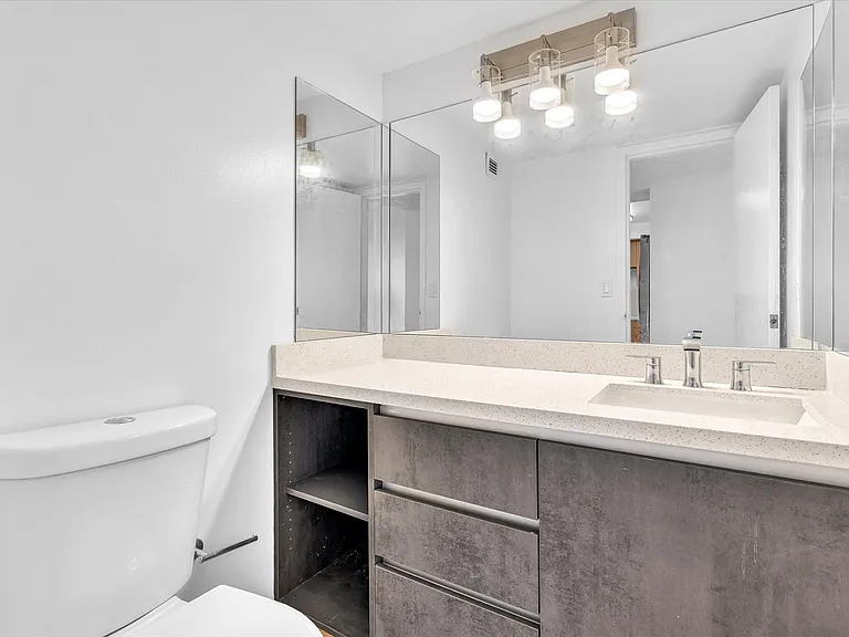 2655 Collins Ave #1710 — Photo 20