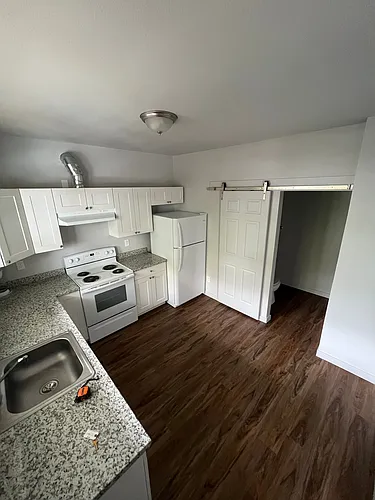 554 SW Jefferson Ave #3 Photo 1
