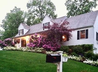 1 Dogwood Dr, Stony Brook, NY 11790