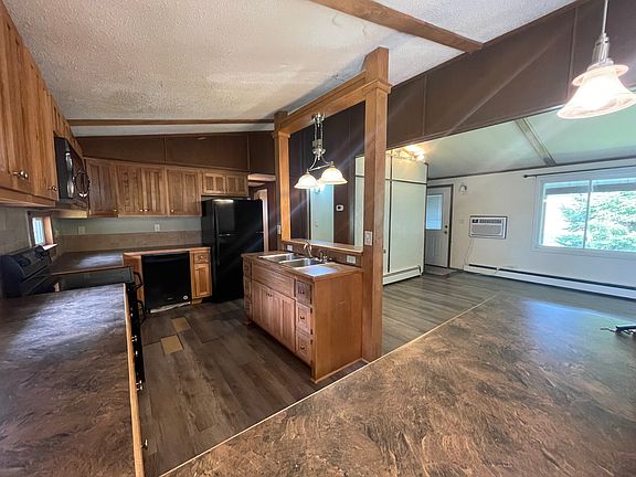 4th image of 2056 Stowe Ave