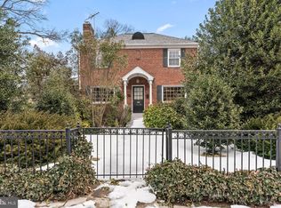 301 S Ivy St, Arlington, VA 22204