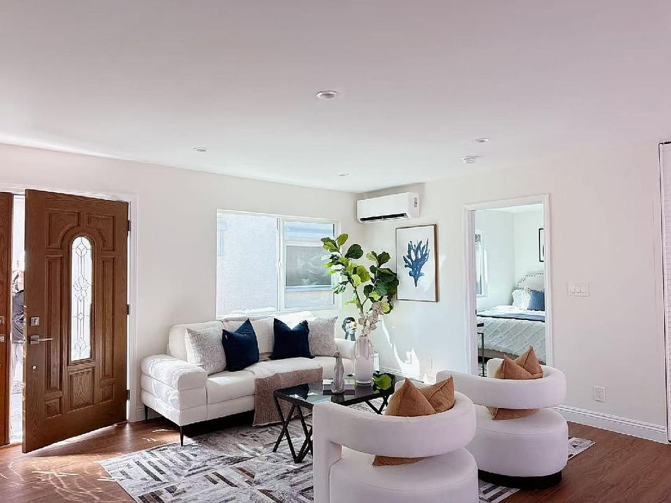 2nd image of 14969 Redwood Ln #2