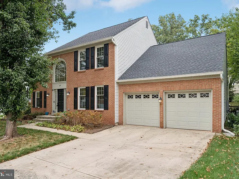 1291 Mason Mill Ct — Photo 2