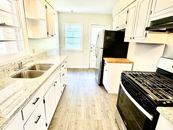 5th image of 5059 Welchshire Ave