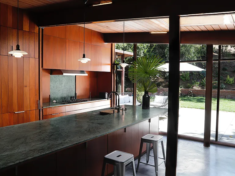 2718 N Beverly Glen Blvd — Photo 11