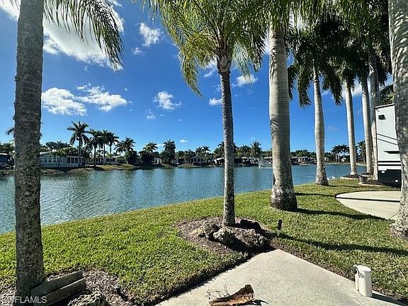 5th image of 1233 Diamond Lake CIR