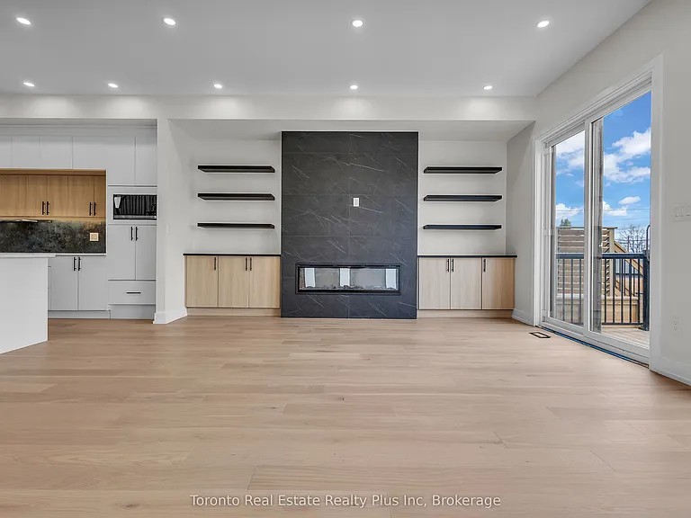 138 Bowie Ave — Photo 10