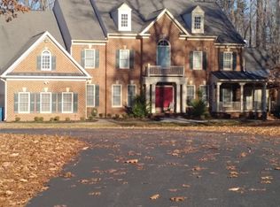 9704 Thorn Bush Dr, Fairfax Station, VA 22039