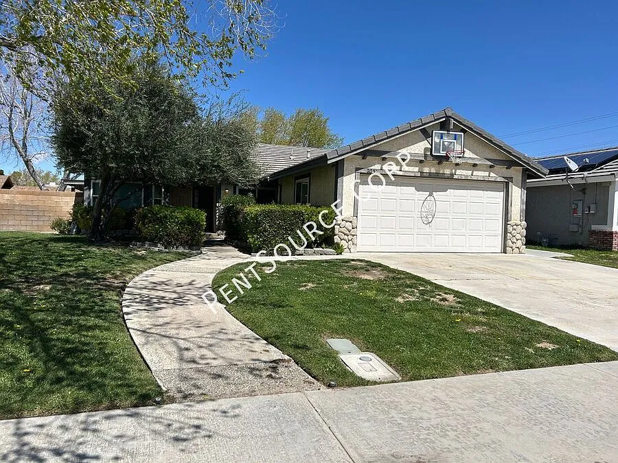 2057 W Avenue K12 photo 1