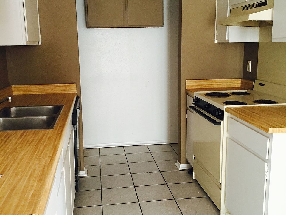 2nd image of 4319 Lehman Dr