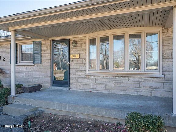 2nd image of 5612 Alicante Ln