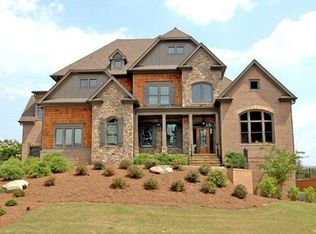5550 Brendlynn Dr, Suwanee, GA 30024