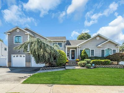 28 Grove Street, Massapequa, NY, 11758