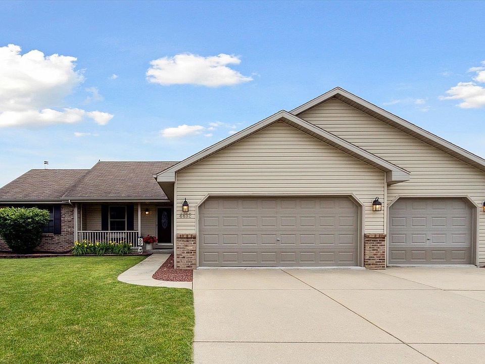1st image of 4432 Coquette Dr