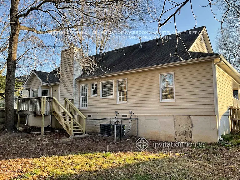 2355 Huntington Dr — Photo 10
