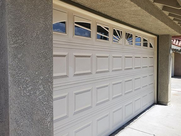 3rd image of 6136 Fleetwood Ln