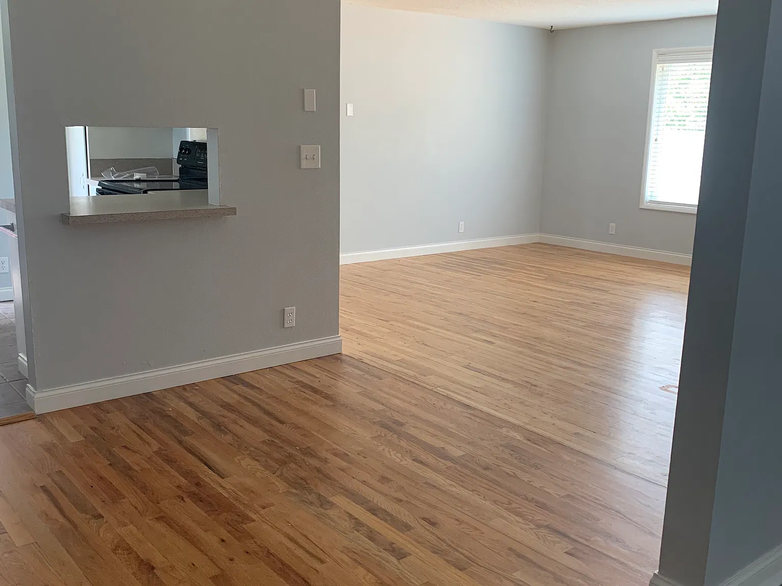 3 bed, 1.5 bath, 1194 sqft, $2,350 — Photo 2