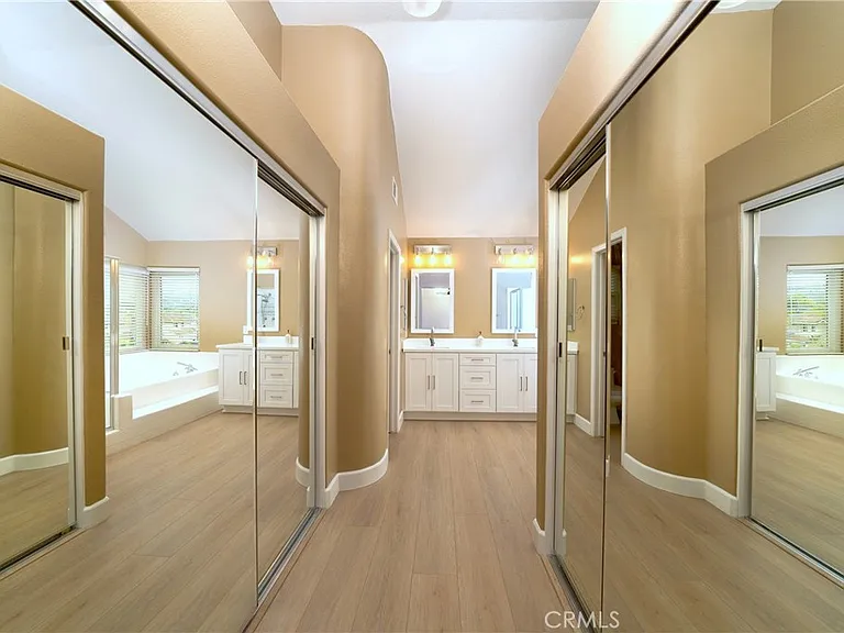 24411 Rue De Monet — Photo 12