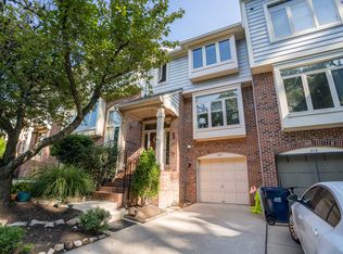 208 Mill Cross Ln, Occoquan, VA 22125