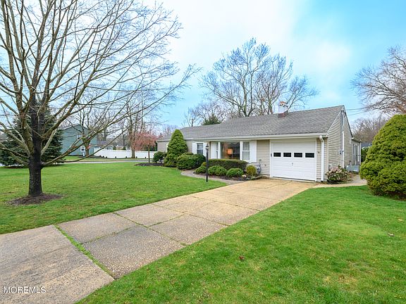 3rd image of 172 Beechwood Drive