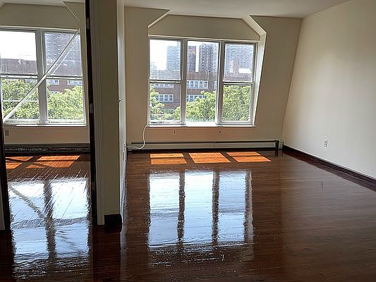 1st image of 229 E 110th St #3A