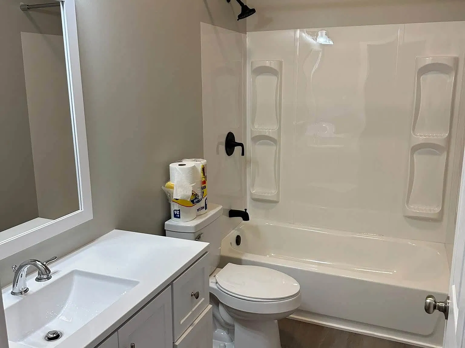 3 bed, 1500 sqft, $1,600 — Photo 4