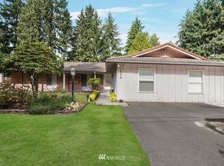 12210 NE 67th St, Kirkland, WA 98033