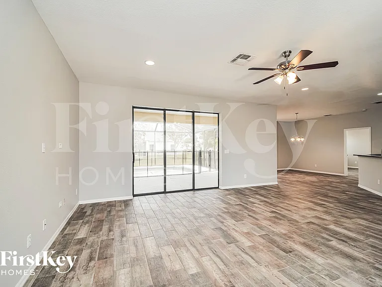 1829 SW California Blvd — Photo 2