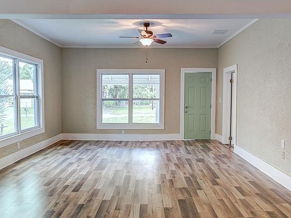 4th image of 1016 Olive Ave