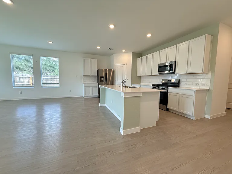 31979 Rustle Pkwy — Photo 11