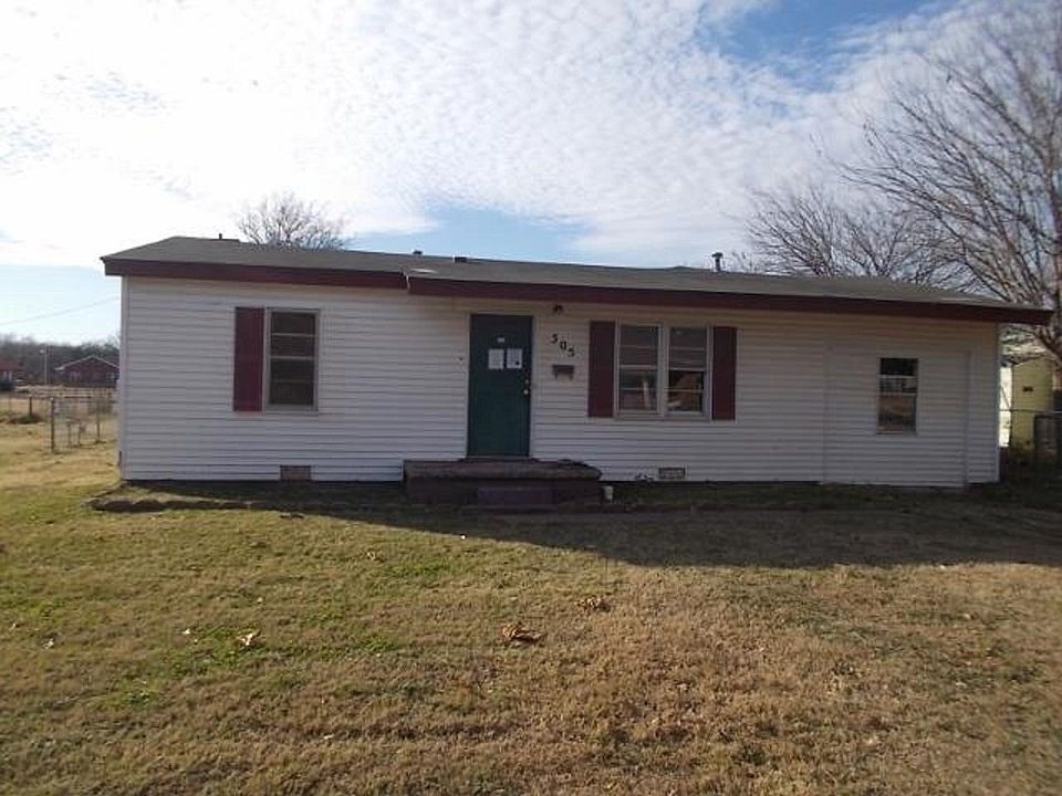 1st image of 305 N 8th St