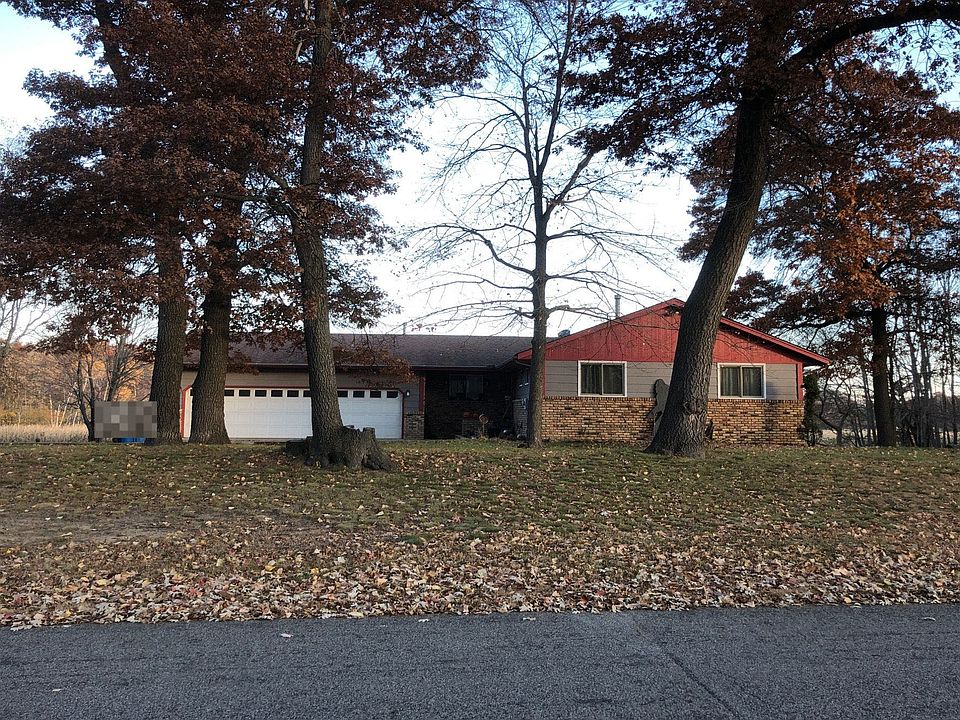 1st image of 4420 231st Ln NE