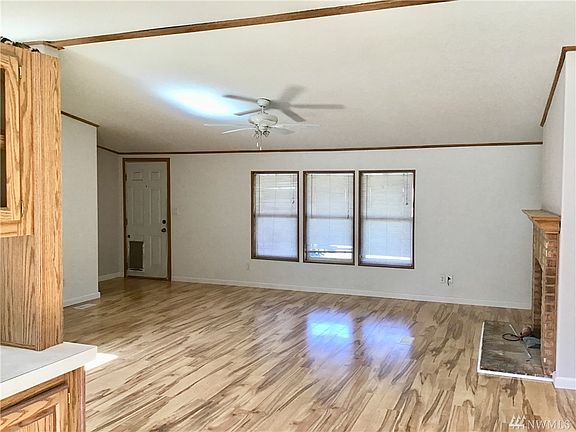 4th image of 32917 Locke Dr S