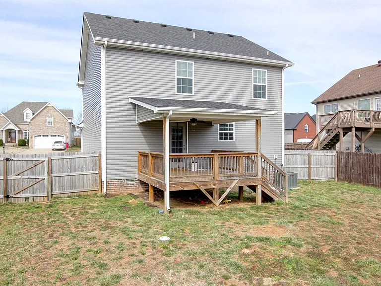 702 Ellie Nat Dr — Photo 19