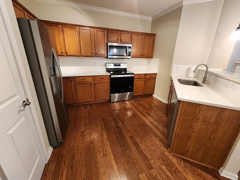 1241 Park Run Dr — Photo 9