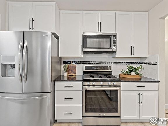 4th image of 848 Shire Ct