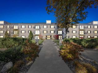 130 Thompson Dr SE APT 210, Cedar Rapids, IA 52403