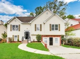 5753 Three Lakes Dr, College Park, GA 30349