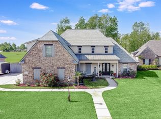 223 Cherry Blossom Ln, Benton, LA 71006
