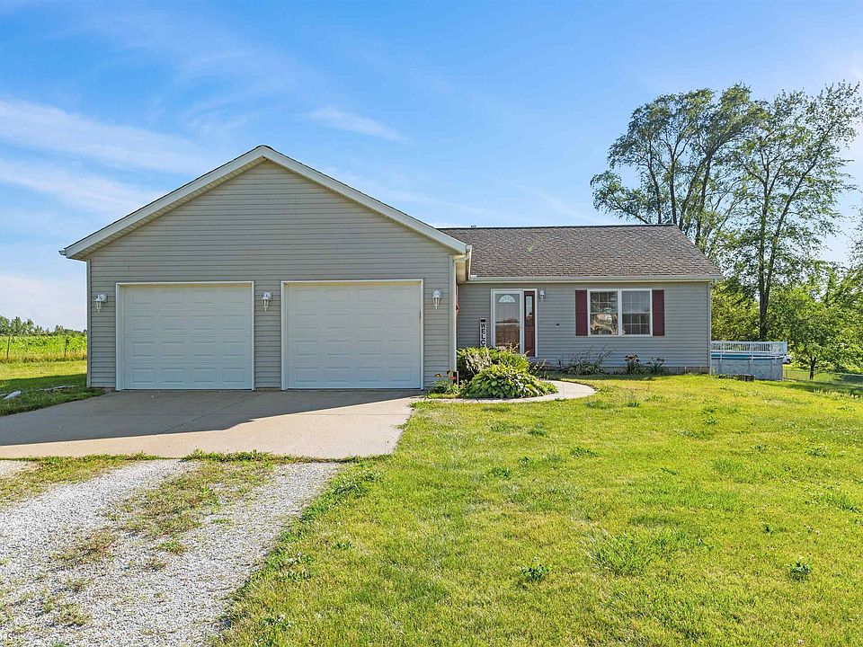 1st image of 121 Hillcrest Dr