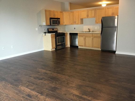 4th image of 2080 N Commerce St Unit 212
