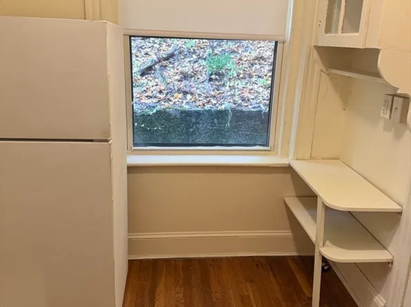 330 Salem St APT 5, Malden, MA 02148