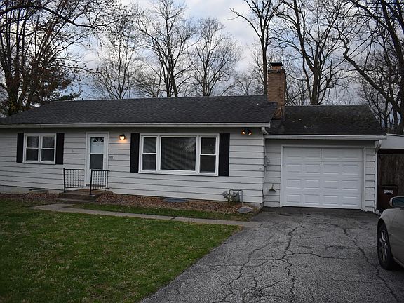 2nd image of 107 Woodlawn Ave