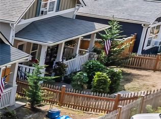 230 E Blackwell St, Allyn, WA 98524