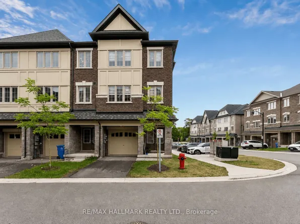 68 1st St #35, Orangeville, ON L9W 2E4