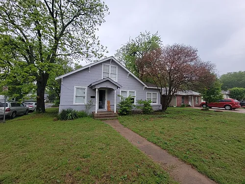 1203 E Jones St Photo 1