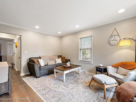 5th image of 2281 Dexter Rd